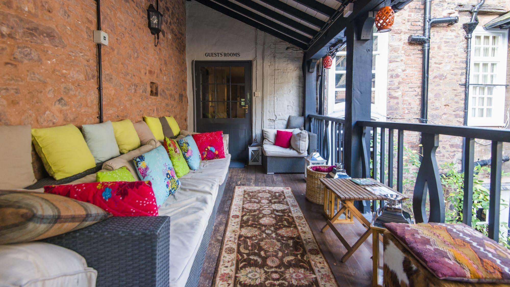 Luttrell Arms Hotel