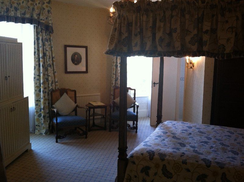 Luttrell Arms Hotel